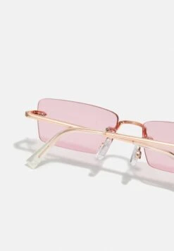 Pier One UNISEX - Sonnenbrille - Pink 8 Pier One UNISEX - Sonnenbrille - Pink -Pier One 3e6ed7f7a5ba4dd28ea377d79d7d0a3b