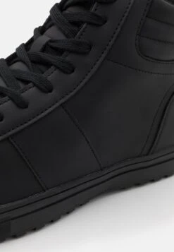 Pier One Sneaker High - Black 11 Pier One Sneaker High - Black -Pier One 4b78c9f9b870432a8e692c1b853c99c2