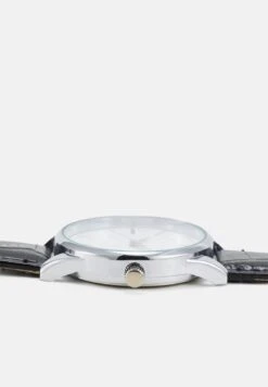 Pier One UNISEX - Uhr - Black -Pier One 8310a8d6beeb42dfa6f09289ac50faa8