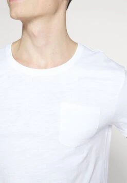 Pier One T-Shirt Basic - White 10 Pier One T-Shirt Basic - White -Pier One a63524296eb7468f8bac4e01312591ed