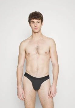 Pier One 3 PACK - Slip - Red/grey/black 11 Pier One 3 PACK - Slip - Red/grey/black -Pier One dc27697b26534a9cbcca1555a1dfc300 1