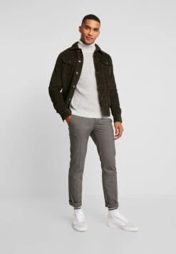 Bestseller -Pier One f235db7263944de8a0e5e43098d35a90